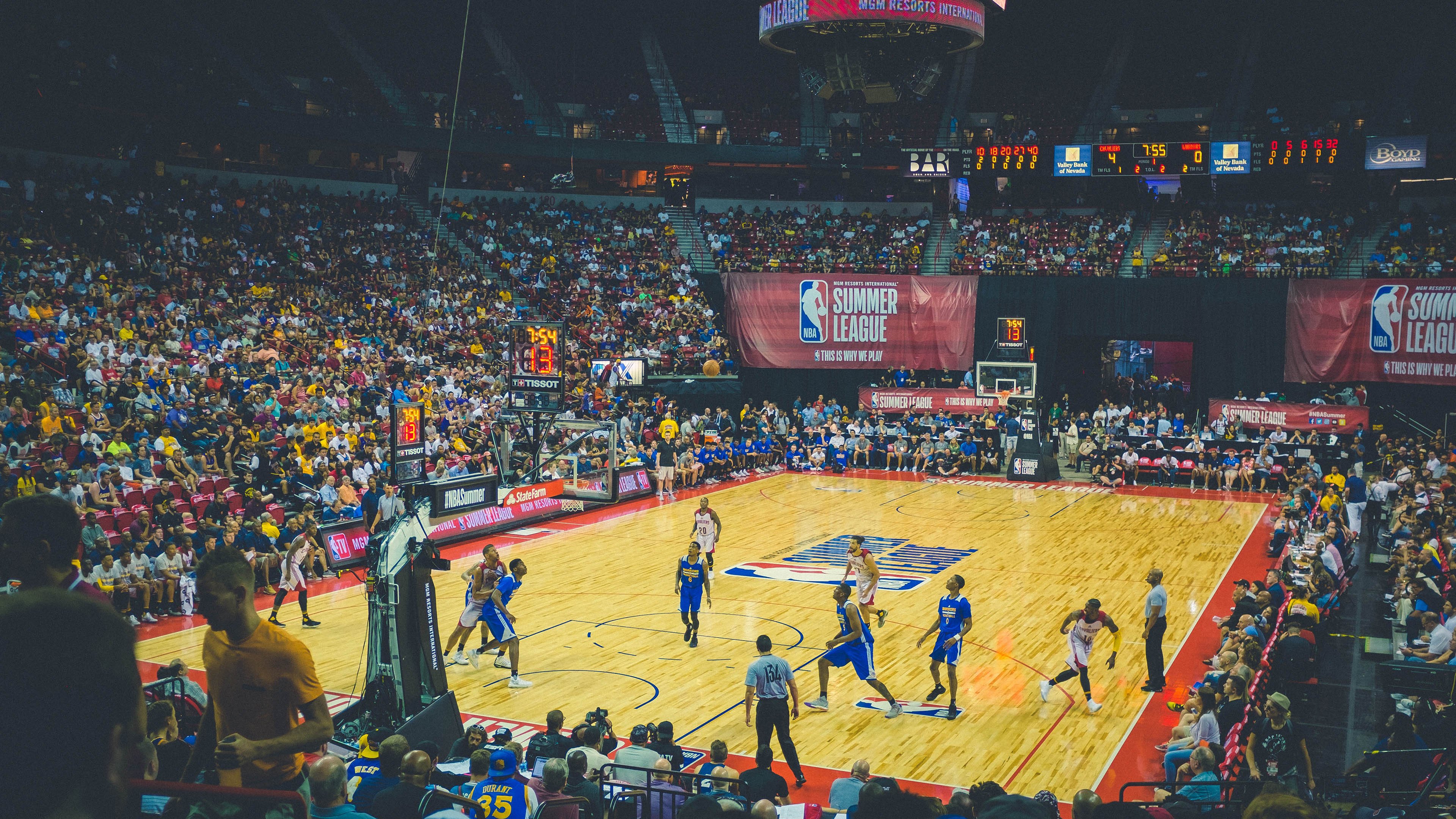 星空体育登陆首页-战术对决：北京队利用高位挡拆突破，屡屡得分！，战术对抗表演